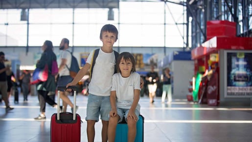 Guía sobre permiso notarial para viajar fuera de Chile